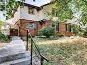 3 104 Mcdougall Road, Waterloo, ON, N2L 5C5 townhouse...