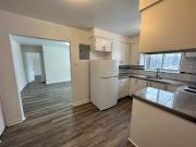 3 1/2 RÉNOVÉS, CHAUFFAGE EAU CHAUDE INCLUS, PRES UDEM,...