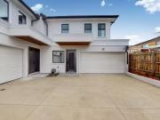 3/ 1 Carmichael Court, GLEN WAVERLEY, VIC 3150 Townhouse...