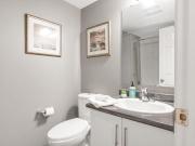 $3,200/MO – Stunning 2 Bedroom/2.5 Bath Stacked Townhouse