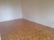 3.5 435 Jean Rottot, Laval