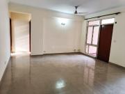 3.5 BHK Apartment in Sushant Lok Phase 1 for rent...