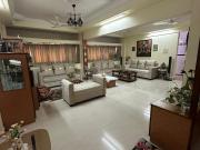 3.5 BHK Apartment in Vashi for resale Palm Beach Road...