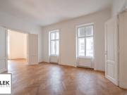 traumhafte 3,5 Zimmer Altbauwohnung in der Walfischgasse