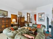 3,5 Zimmer Wohnung mit Blick auf den See hin