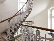 3,7% BAR unbefristet vermietete DG Anlagewohnung € 3.577...