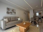 3 ambientes a la calle con balcón saliente