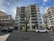 3 AMBIENTES A LA CALLE CON BALCON Y COCHERA