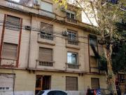 3 ambientes al contrafrente sobre Av Medrano, 57 m2...