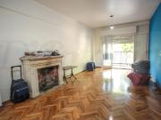 3 ambientes al frente con balcón en edificio de baja...