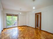 3 ambientes con balcon al frente Seguridad 24 hs Cochera...