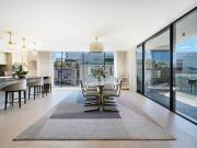 3 bed 1st Floor Flat to rent in Battersea Wandsworth,...