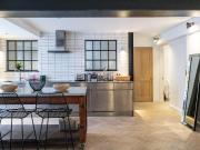 3 bed 1st Floor Flat to rent in Camden Town Camden, W1T,...