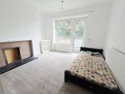 3 bed 1st Floor Flat to rent in Hackney, N4, from Living...