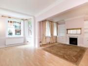 3 bed 1st Floor Flat to rent in London Kensington And...