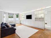 3 bed 1st Floor Flat to rent in London Kensington And...