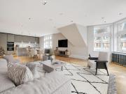 3 bed 1st Floor Flat to rent in London Kensington And...