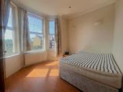 3 bed 1st Floor Flat to rent in London Lambeth, SW17,...