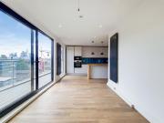 3 bed 1st Floor Flat to rent in London Tower Hamlets,...