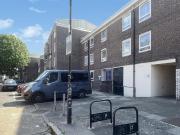 3 bed 1st Floor Flat to rent in Poplar Tower Hamlets,...