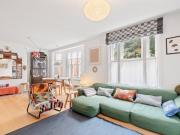 3 bed 1st Floor Flat to rent in Stoke Newington Hackney,...
