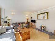 3 bed Apartment / Studio to rent in London Tower...