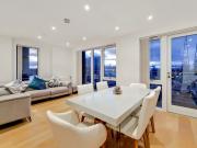 3 bed Apartment to rent in London Tower Hamlets, E14,...