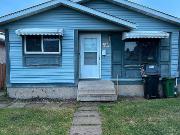 3 Bed Bungalow Main Floor Only W/ Garage Including Utility