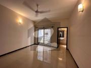 3 Bed D/ With Lift Apartment 1st Floor West Open For...