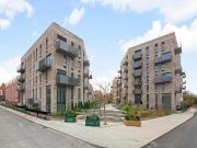 3 bed flat / apartment 76 bannerman road woolwich se18...