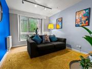 3 Bed Flat, Borrodaile Road, SW18