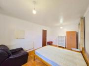 3 Bed Flat, Crane House, E3