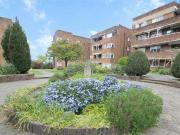 3 Bed Flat, Dorchester Court, SE24