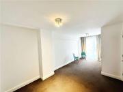 3 bed flat for sale