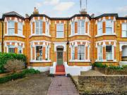 3 bed flat for sale