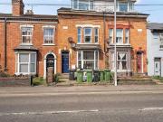 2 bed flat for sale