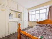 3 bed flat for sale
