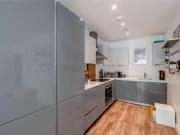 3 bed flat for sale