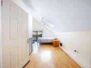3 bed flat for sale