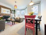 3 bed flat for sale
