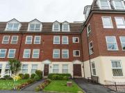 3 bed flat for sale