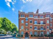 3 bed flat for sale