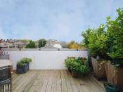 3 bed flat for sale