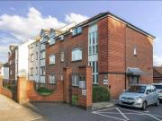 3 bed flat for sale