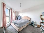 3 bed flat for sale