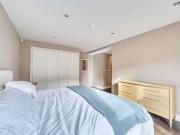 3 bed flat for sale