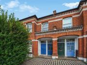 3 bed flat for sale