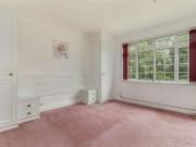 3 bed flat for sale