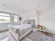 3 bed flat for sale