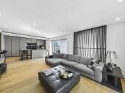 3 bed flat for sale
